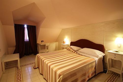 Palace Hotel Una Nuova Strada Nocera Terinese Dış mekan fotoğraf